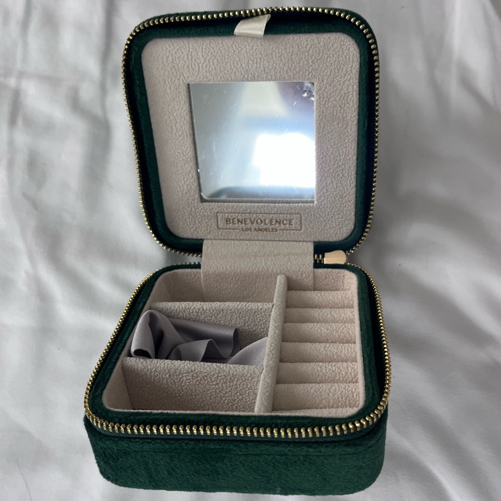Green Velvet Jewelry Box